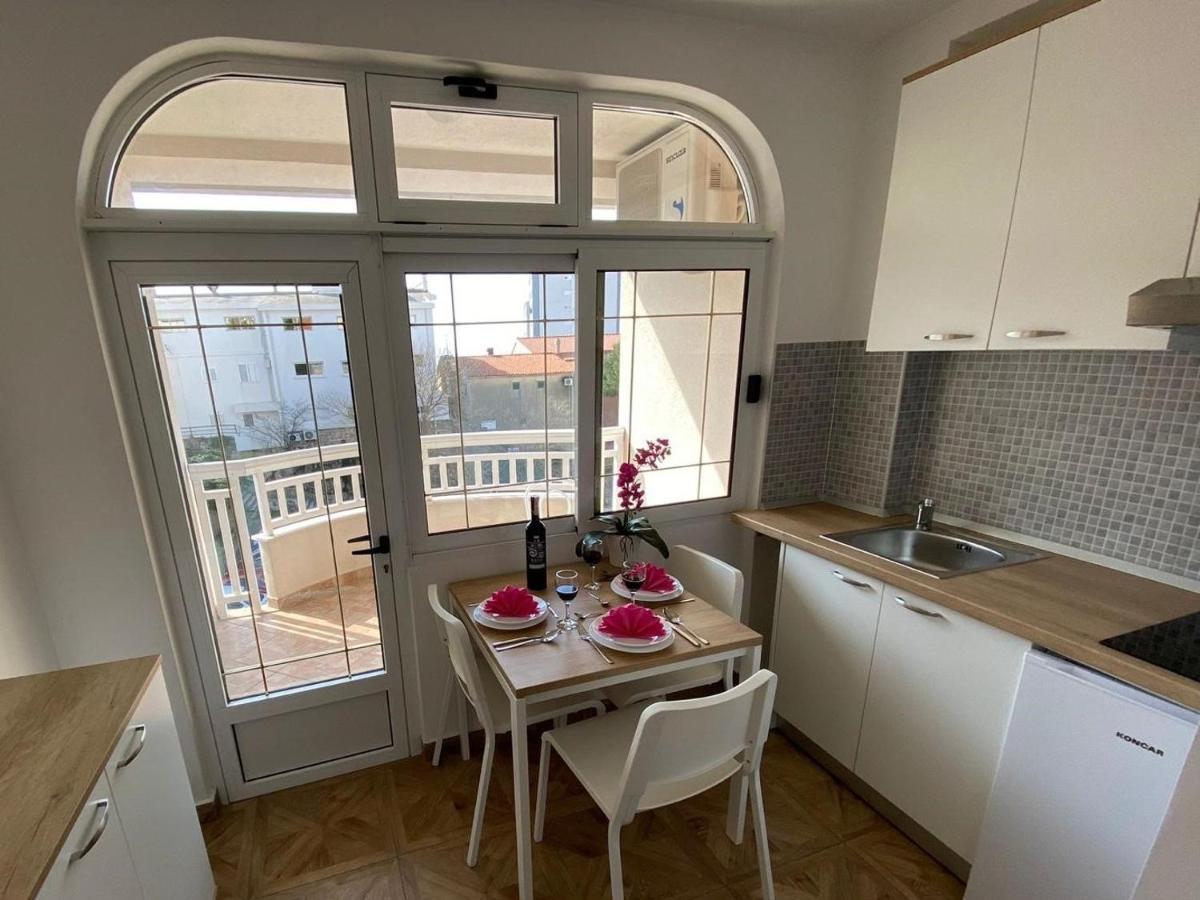 Apartments Kovac Makarska Eksteriør billede