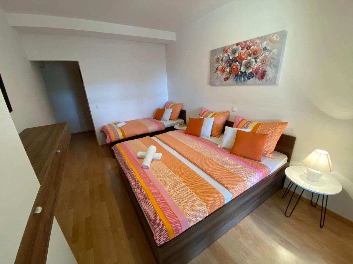 Apartments Kovac Makarska Eksteriør billede